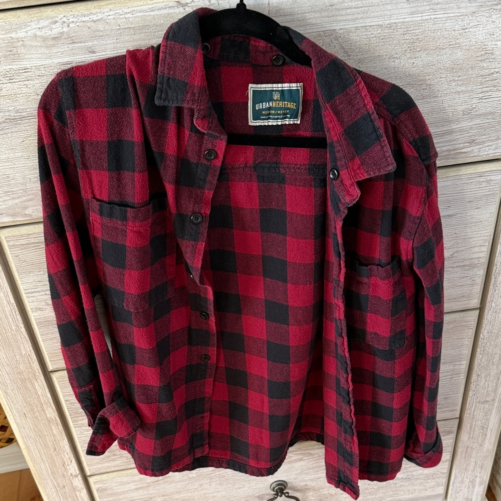 Urban Heritage Men's Red and Black Checkered Shirt